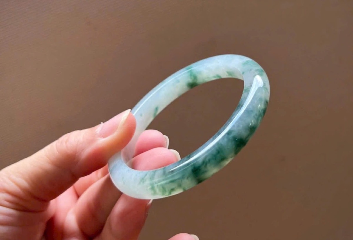 Featured jade piece 19